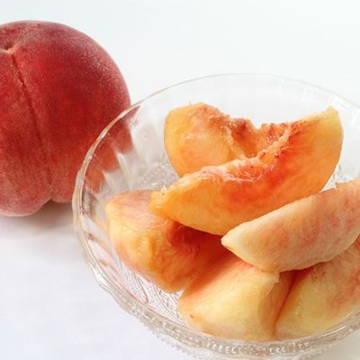 【出荷時期：８月中旬から８月下旬】福島県産桃　川中島白桃　5kg　13～18玉　化粧箱入